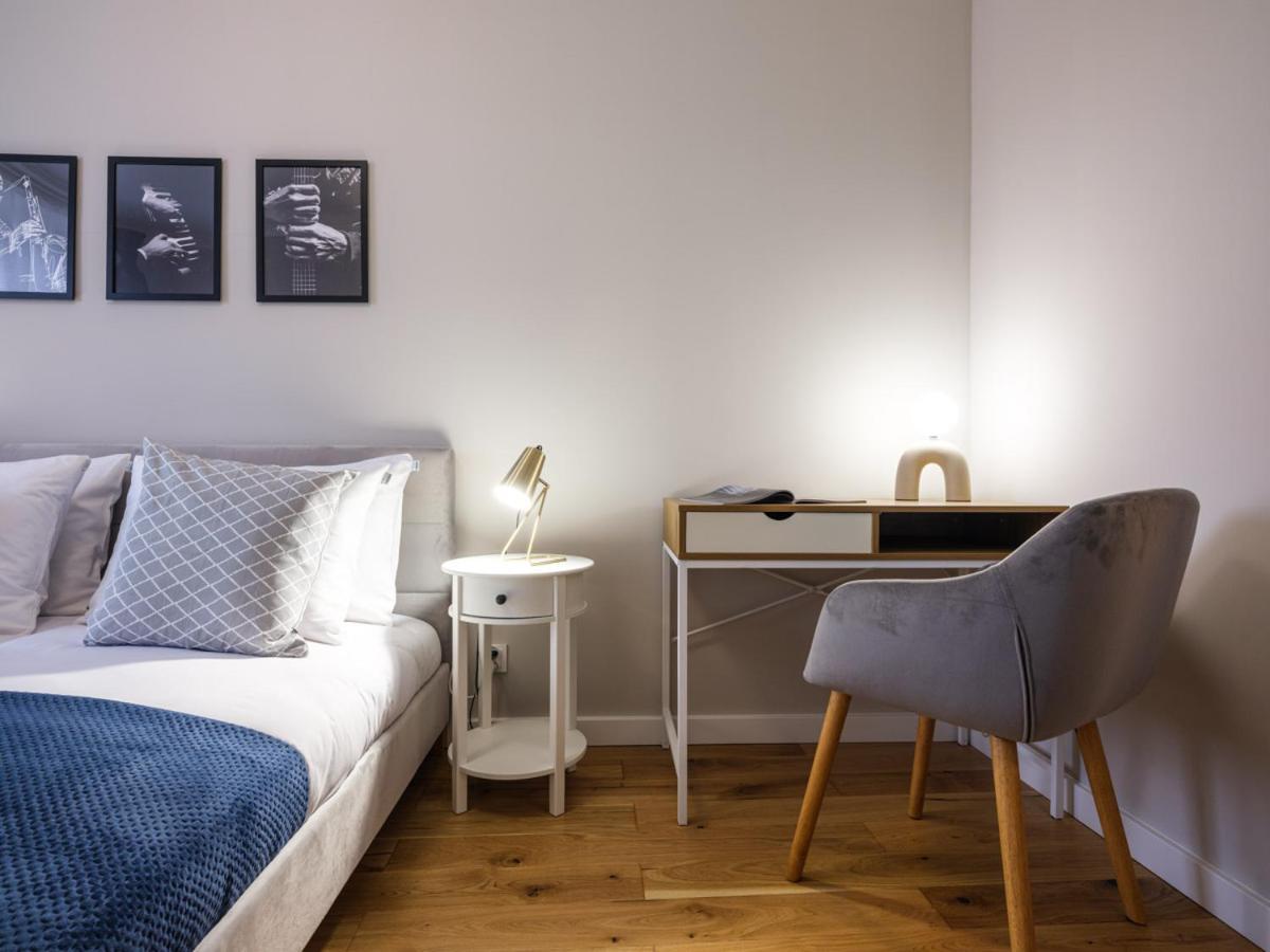 Tyzenhauz Suites Topolowa Krakow Luaran gambar