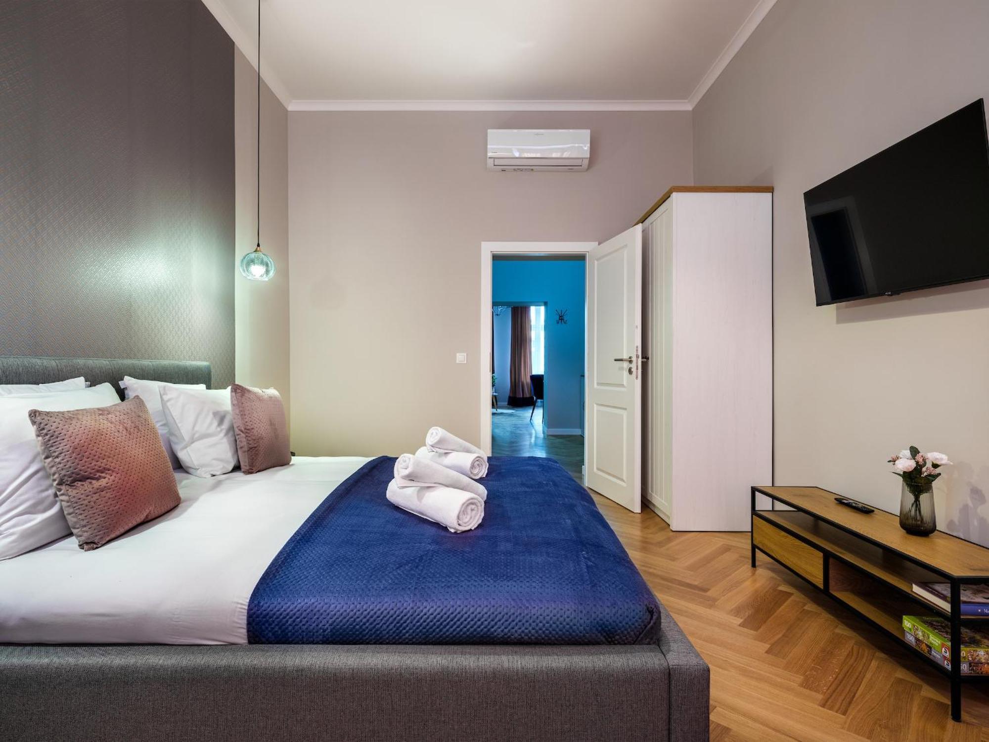 Tyzenhauz Suites Topolowa Krakow Luaran gambar