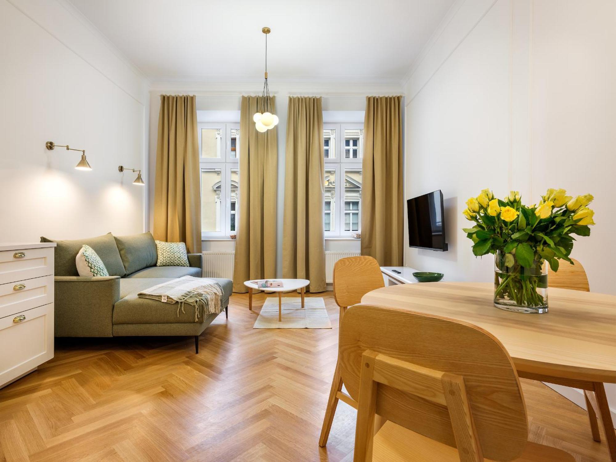 Tyzenhauz Suites Topolowa Krakow Luaran gambar