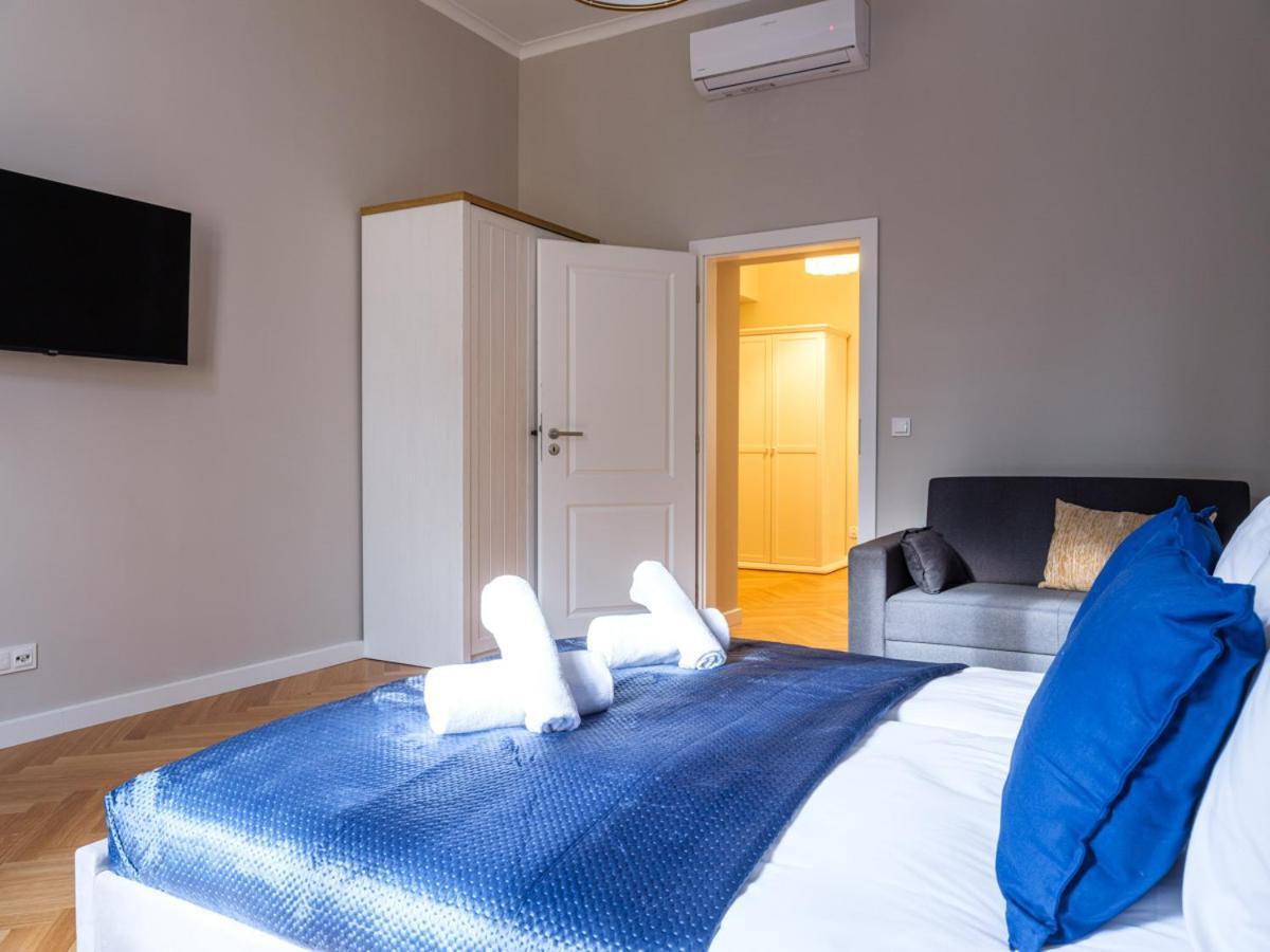 Tyzenhauz Suites Topolowa Krakow Luaran gambar