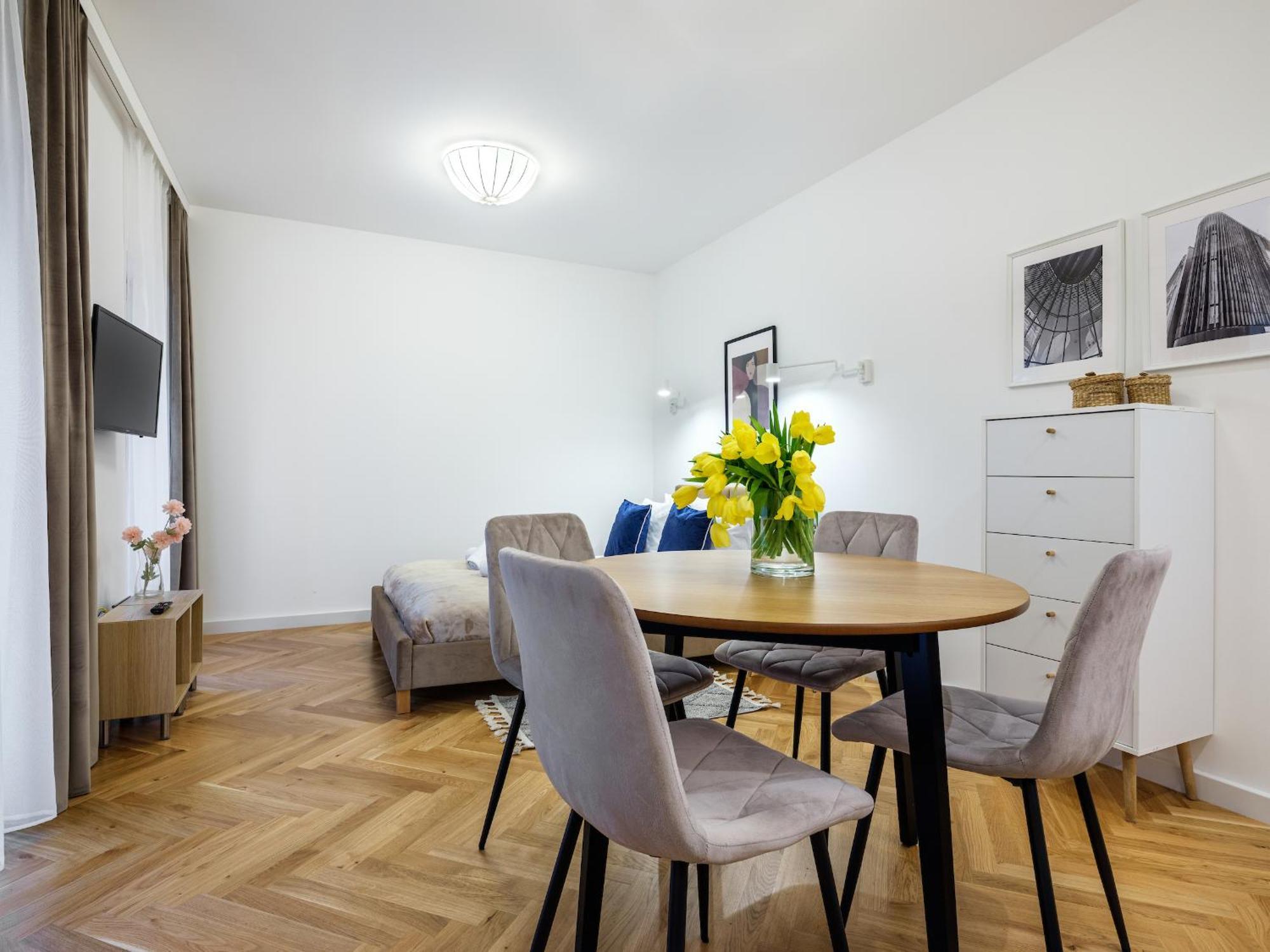 Tyzenhauz Suites Topolowa Krakow Luaran gambar